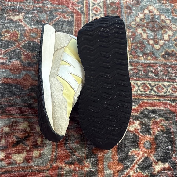 New Balance 237 - Picture 5 of 7